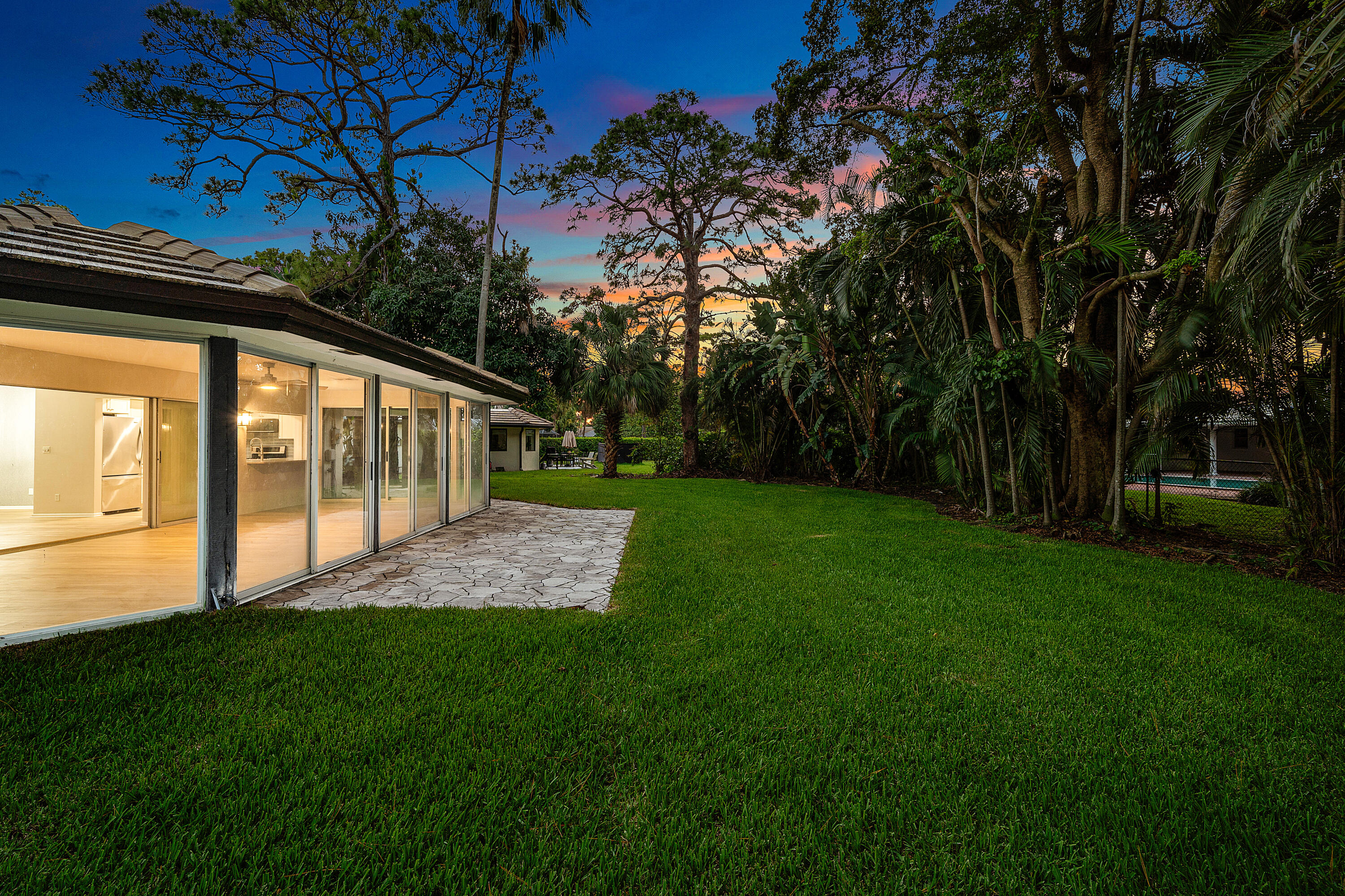 PINE VILLAS 10 - Residential