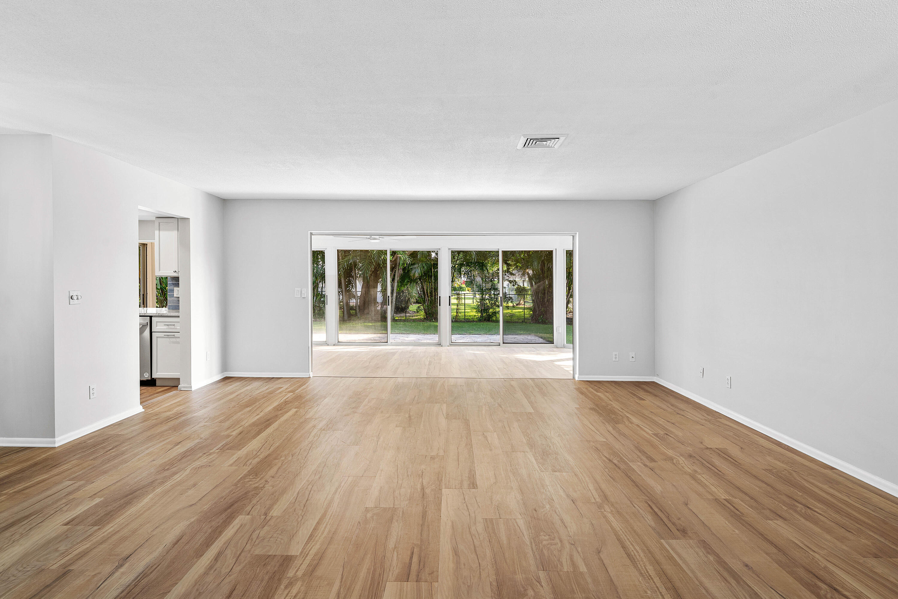 PINE VILLAS 10 - Residential