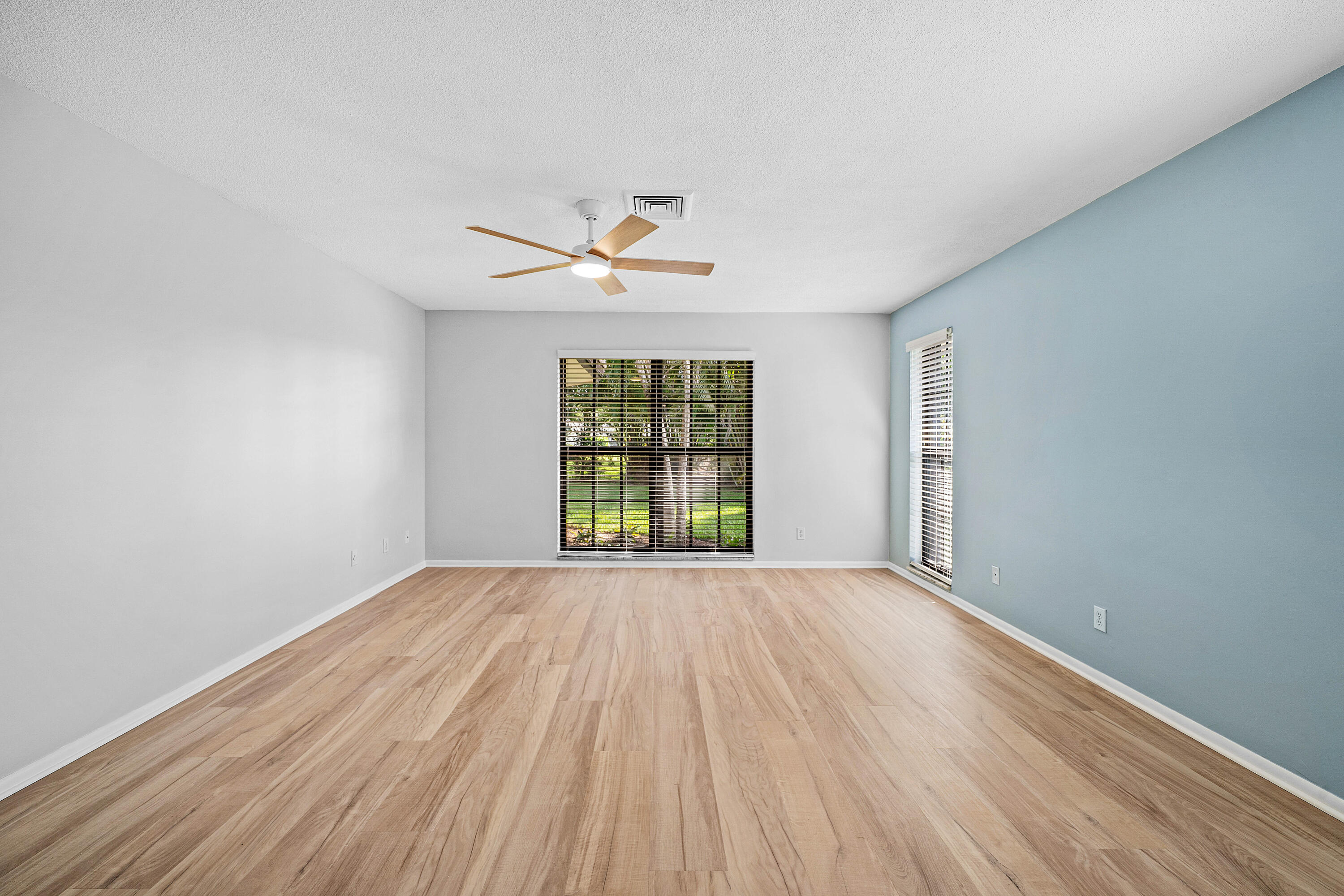 PINE VILLAS 10 - Residential
