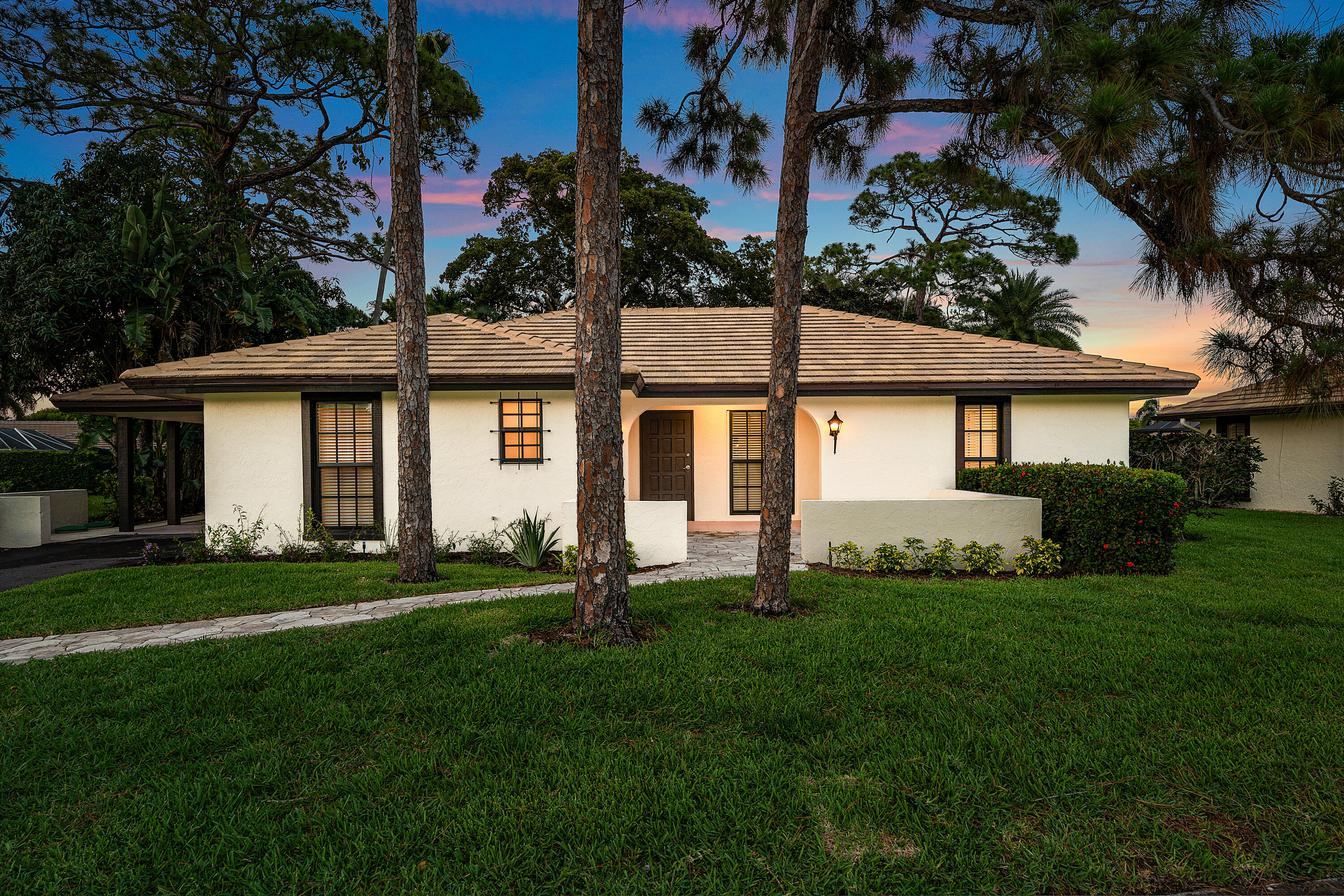 PINE VILLAS 10 - Residential