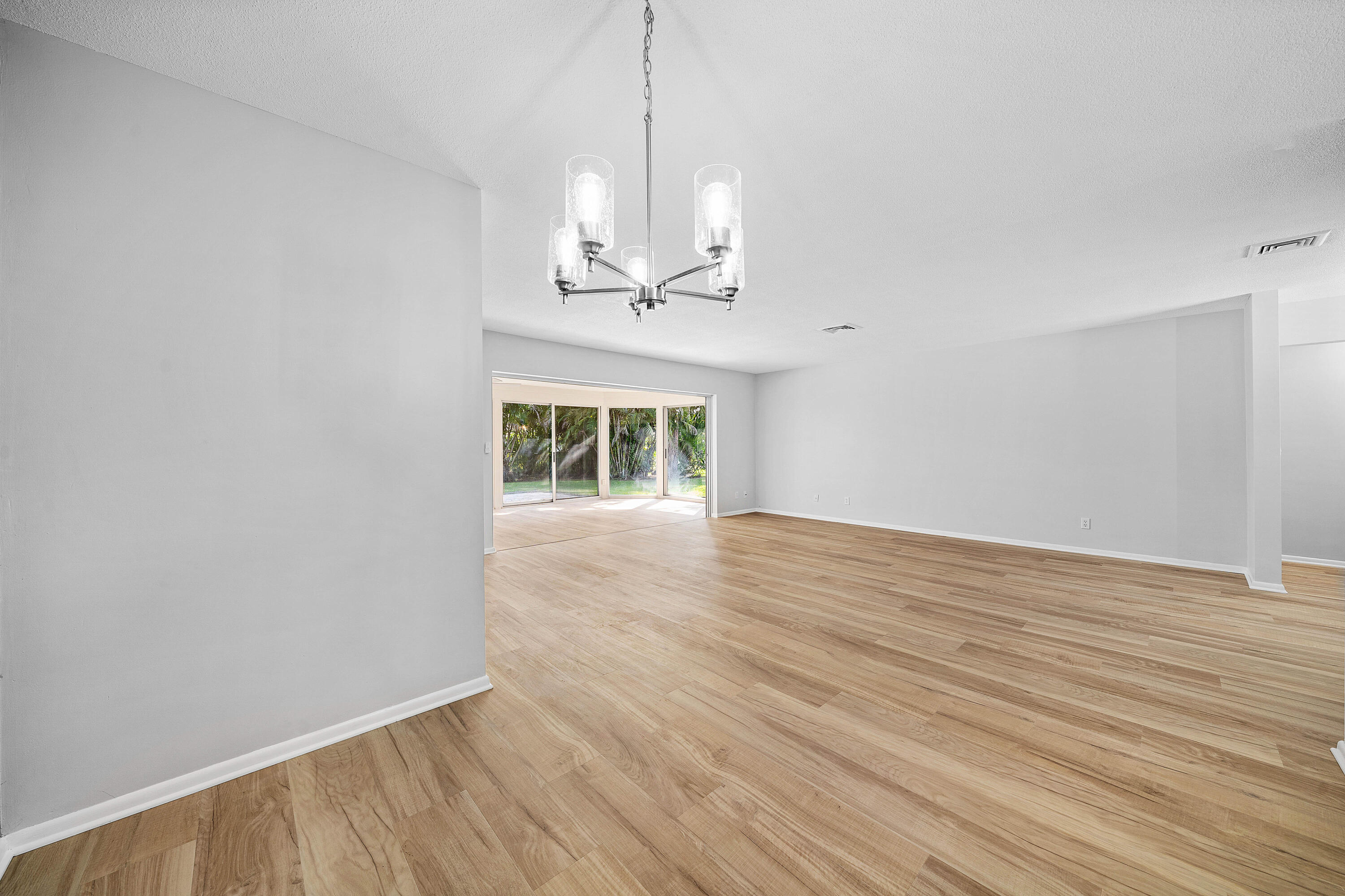 PINE VILLAS 10 - Residential