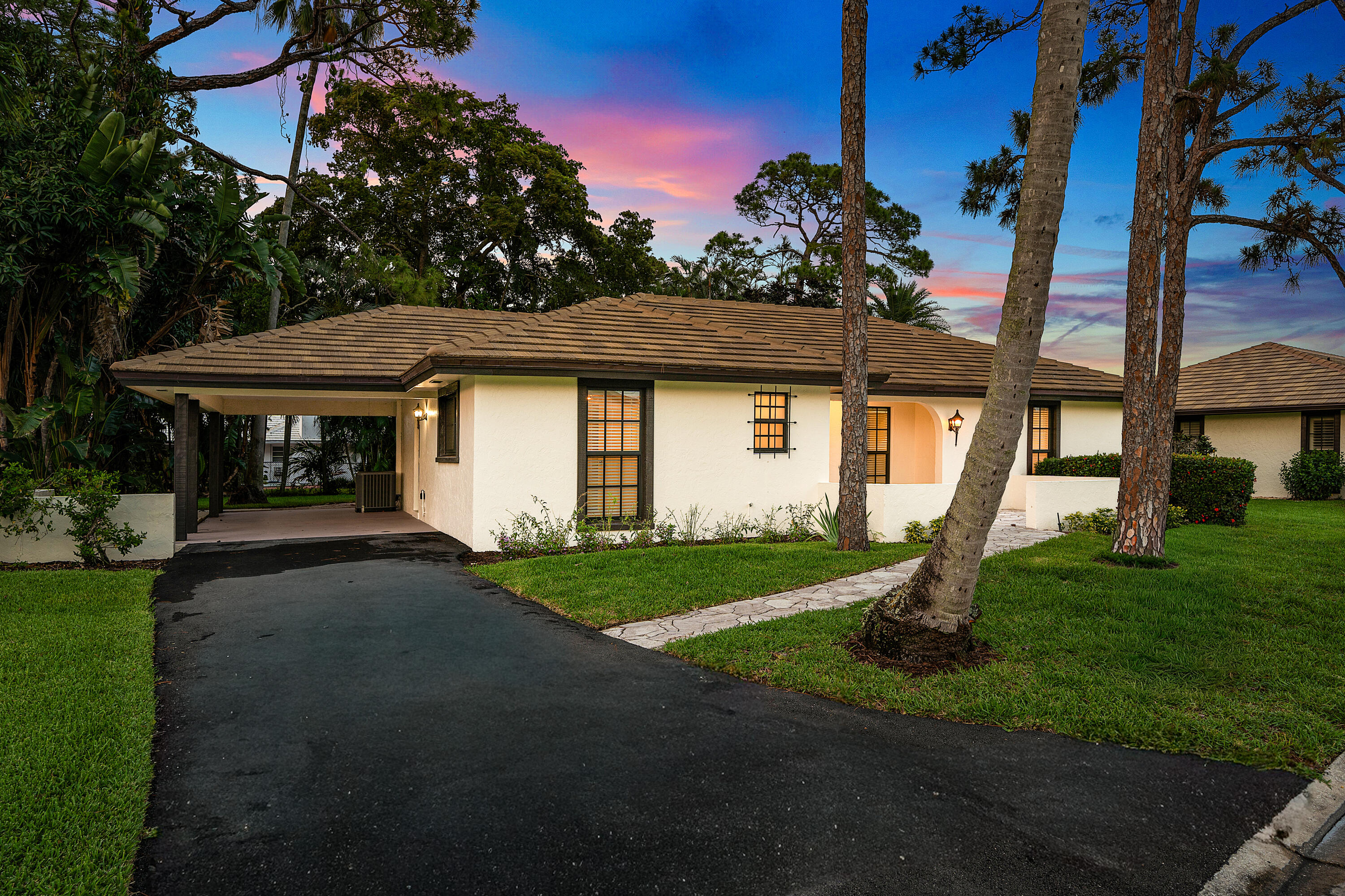 PINE VILLAS 10 - Residential