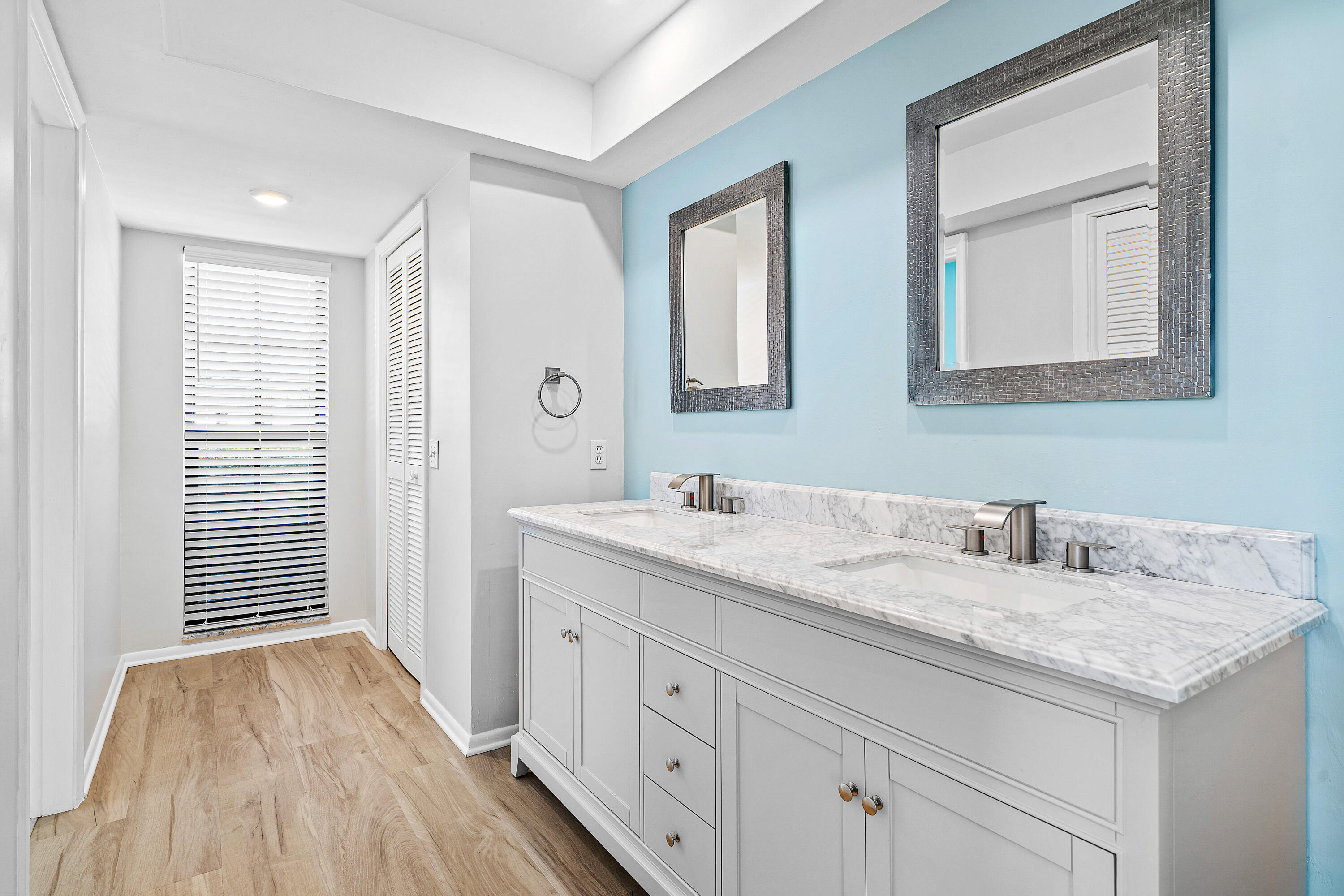PINE VILLAS 10 - Residential