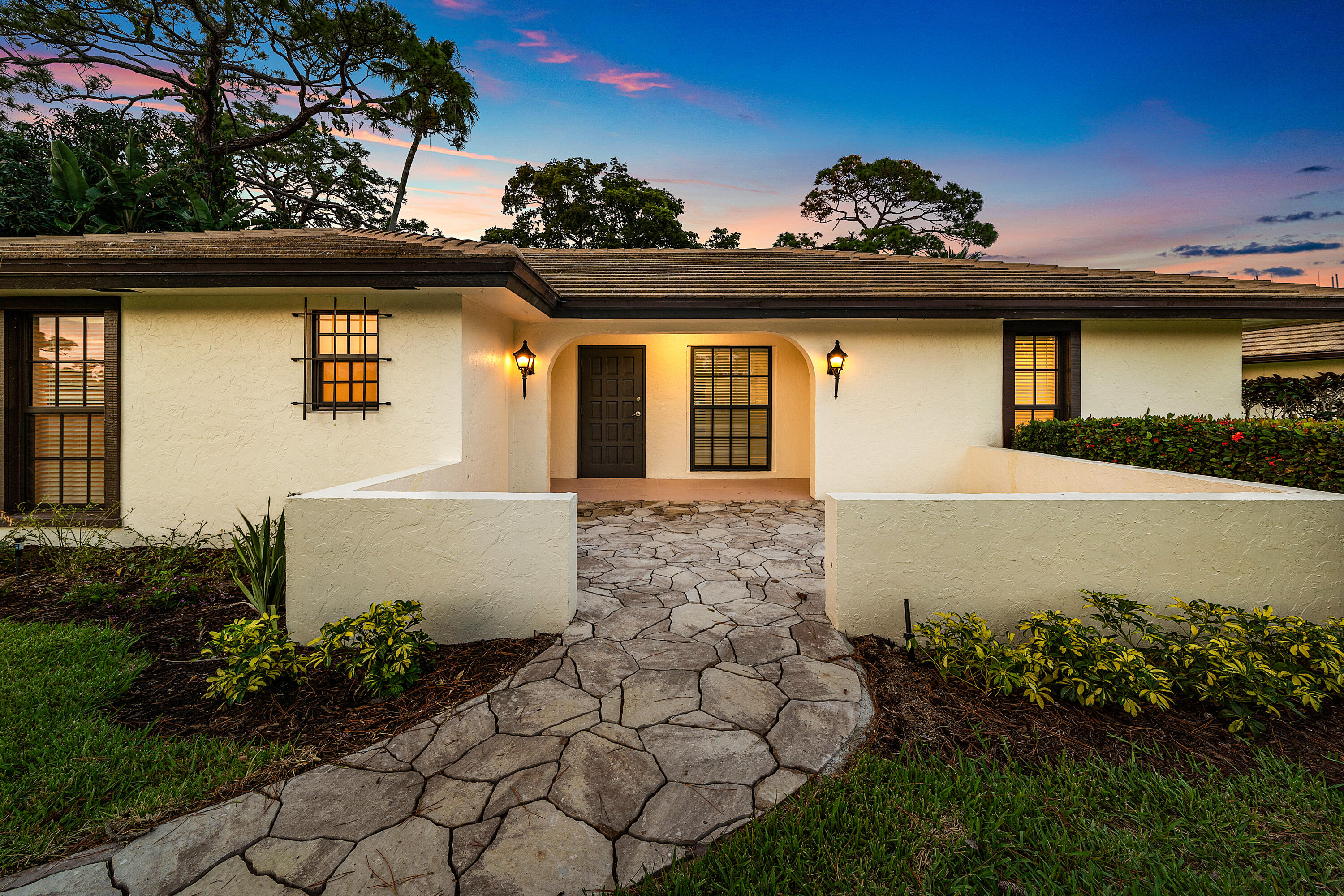 PINE VILLAS 10 - Residential