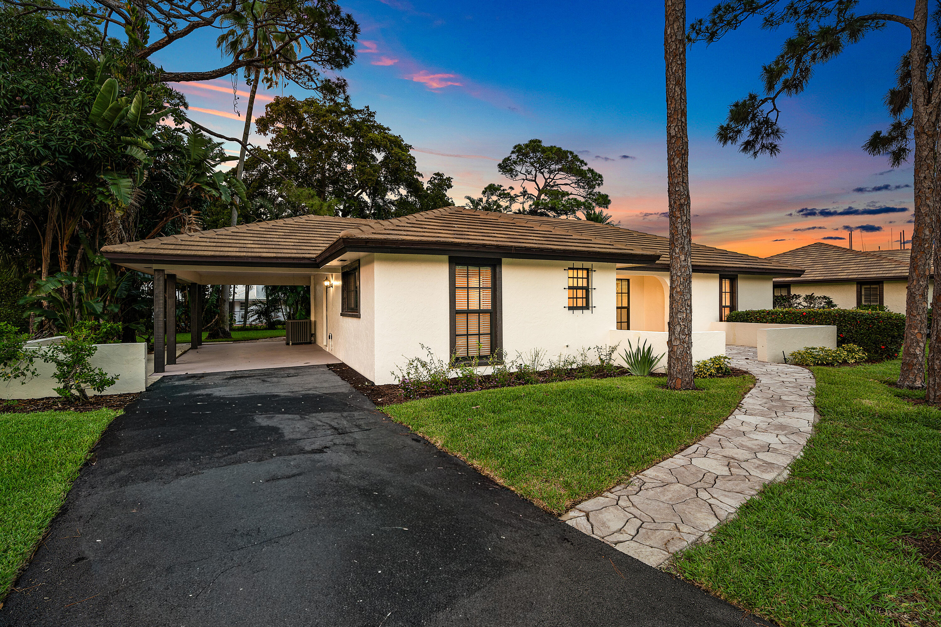 PINE VILLAS 10 - Residential