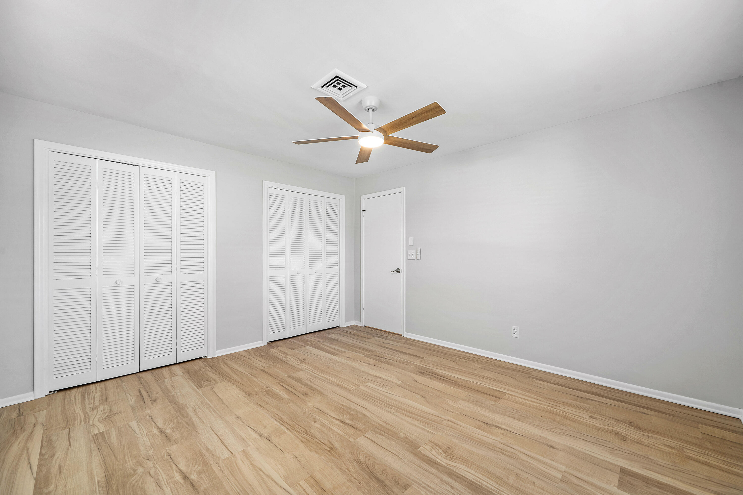 PINE VILLAS 10 - Residential