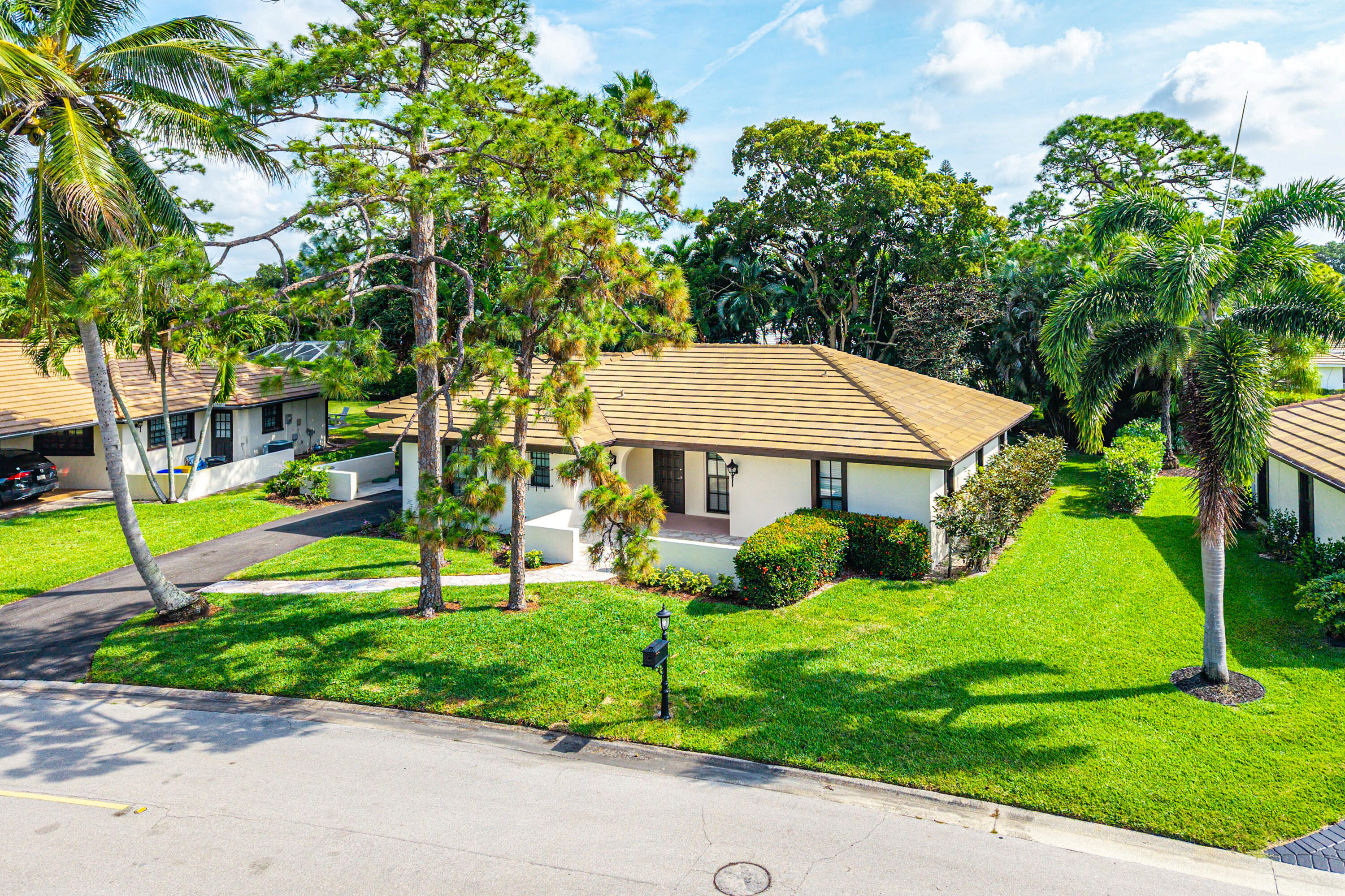 PINE VILLAS 10 - Residential