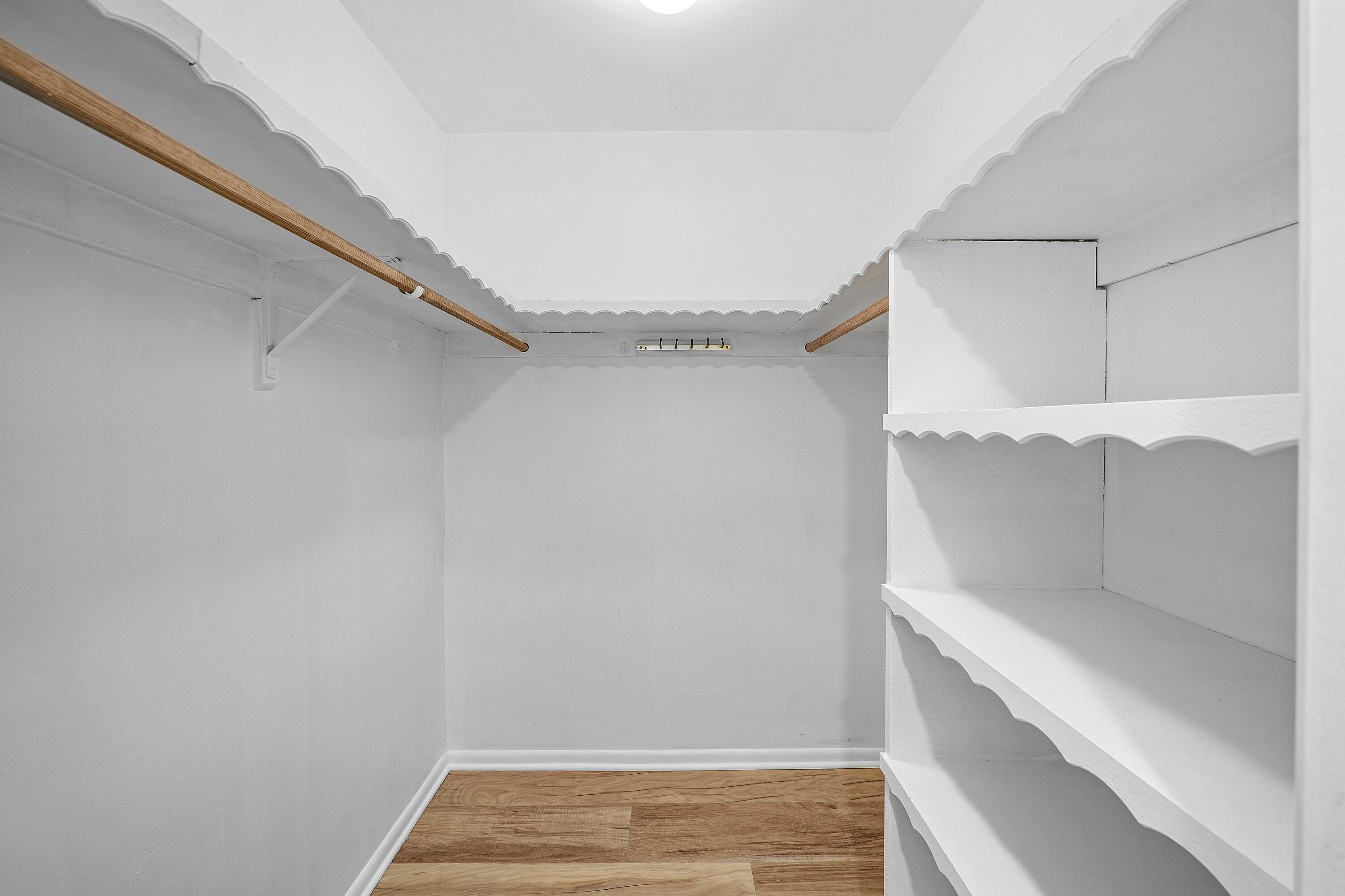 PINE VILLAS 10 - Residential