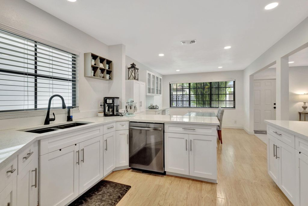 Photo of 146 Weybridge Circle #B, Royal Palm Beach, FL 33411 (MLS # B26007781)