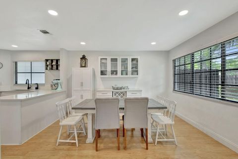 146 Weybridge Circle B Royal Palm Beach FL 33411