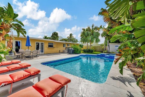 Tiny photo for 925 NE 25th Avenue, Pompano Beach, FL 33062 (MLS # B26047891)