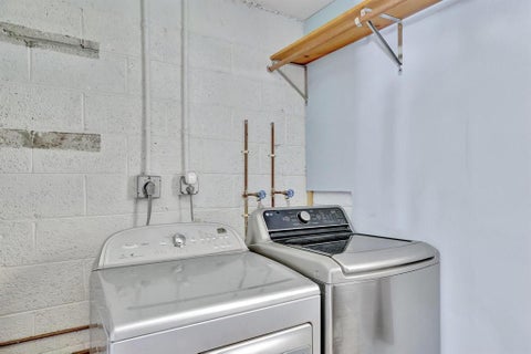 Tiny photo for 925 NE 25th Avenue, Pompano Beach, FL 33062 (MLS # B26047891)