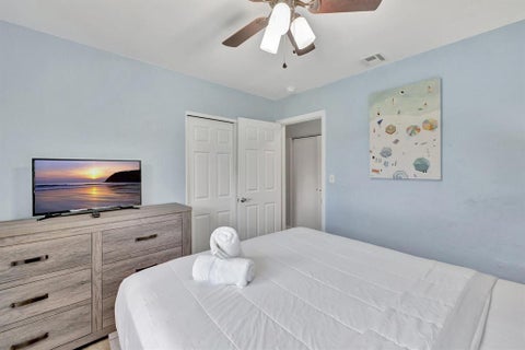 Tiny photo for 925 NE 25th Avenue, Pompano Beach, FL 33062 (MLS # B26047891)