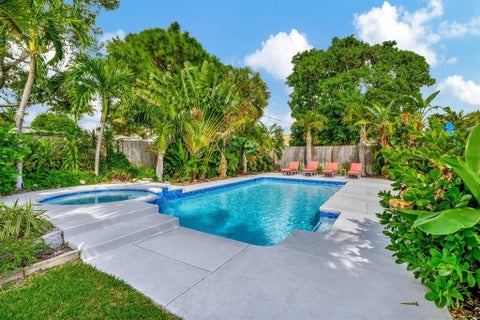 Tiny photo for 925 NE 25th Avenue, Pompano Beach, FL 33062 (MLS # B26047891)