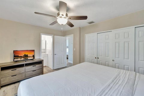 Tiny photo for 925 NE 25th Avenue, Pompano Beach, FL 33062 (MLS # B26047891)