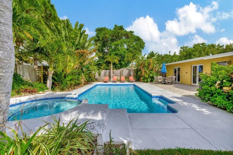 Tiny photo for 925 NE 25th Avenue, Pompano Beach, FL 33062 (MLS # B26047891)