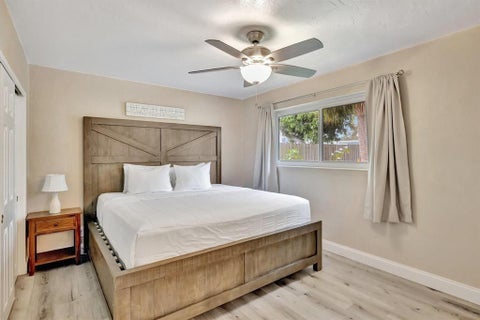 Tiny photo for 925 NE 25th Avenue, Pompano Beach, FL 33062 (MLS # B26047891)