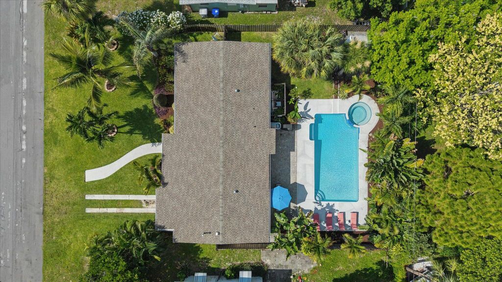 Photo of 925 NE 25th Avenue, Pompano Beach, FL 33062 (MLS # B26047891)