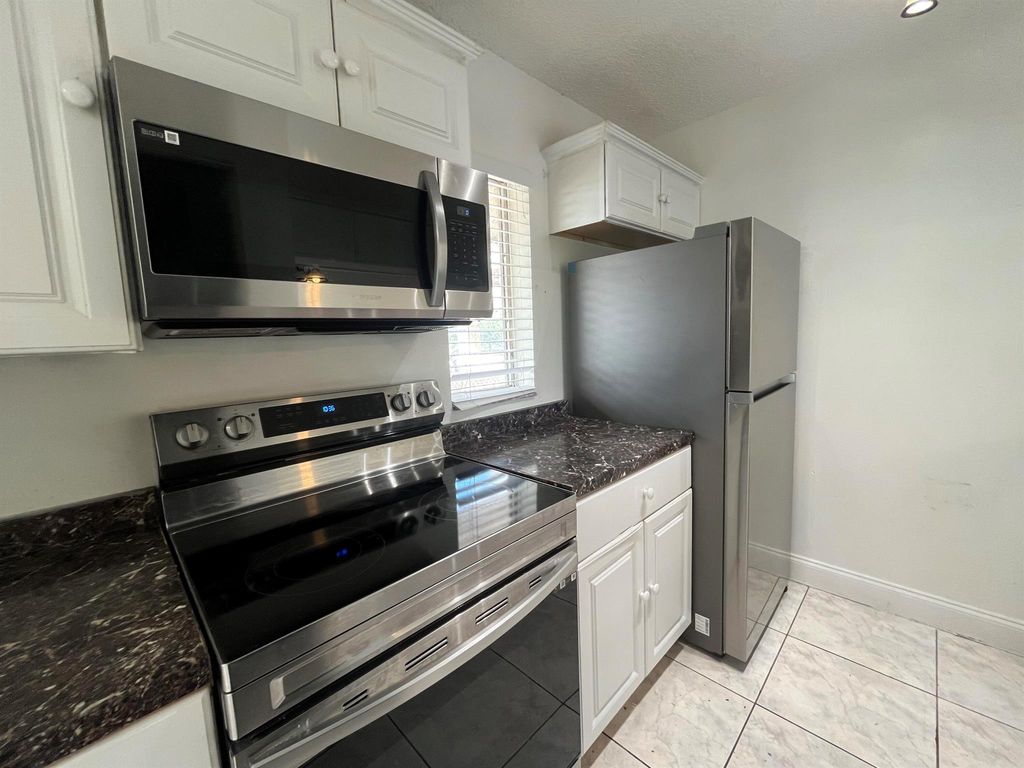 Photo of 9962 Twin Lakes Drive #7-P, Coral Springs, FL 33071 (MLS # R11012942)