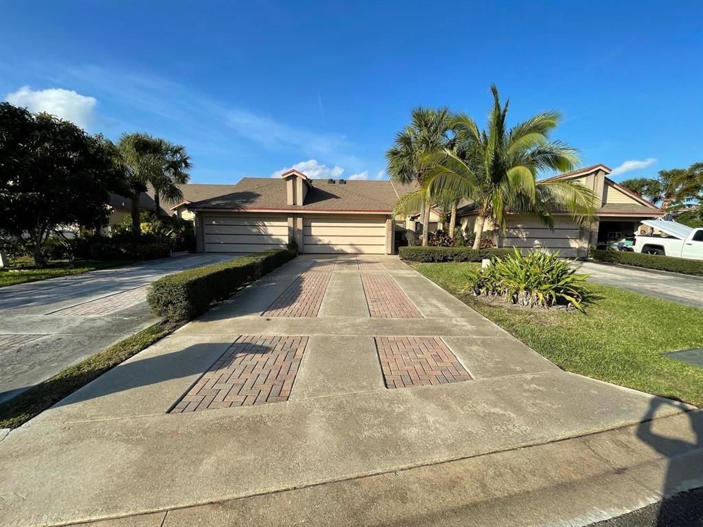 Photo of 1008 Landings Boulevard Blvd, Green Acres, FL 33413 (MLS # R10696634)
