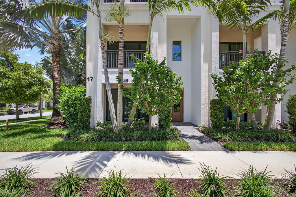 Photo of 8072 Hobbes Way, Palm Beach Gardens, FL 33418 (MLS # R11105944)