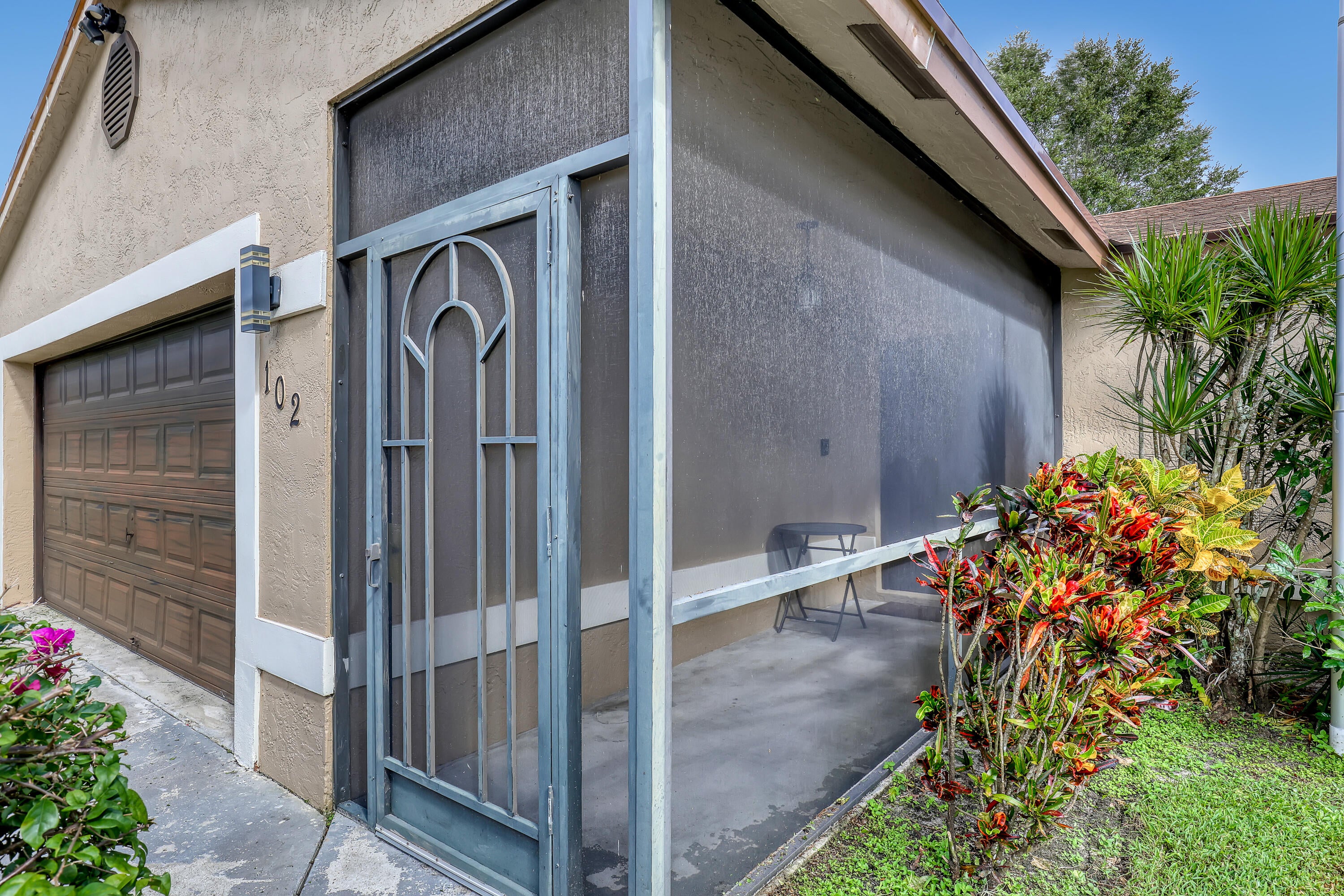 102 SAND PINE Way