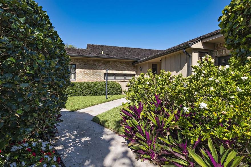 Beautifully  and recently renovated this condo offers the best of Florida living.  Privacy and convenience in the premier golf community of Jupiter Hills. Large eat in kitchen with hi-end appliances, great room with fireplace formal dinning room all offer great options for entertaining family and friends. The master suite with spa like amenities overlooks the sparkling pool and lushly landscaped gardens.