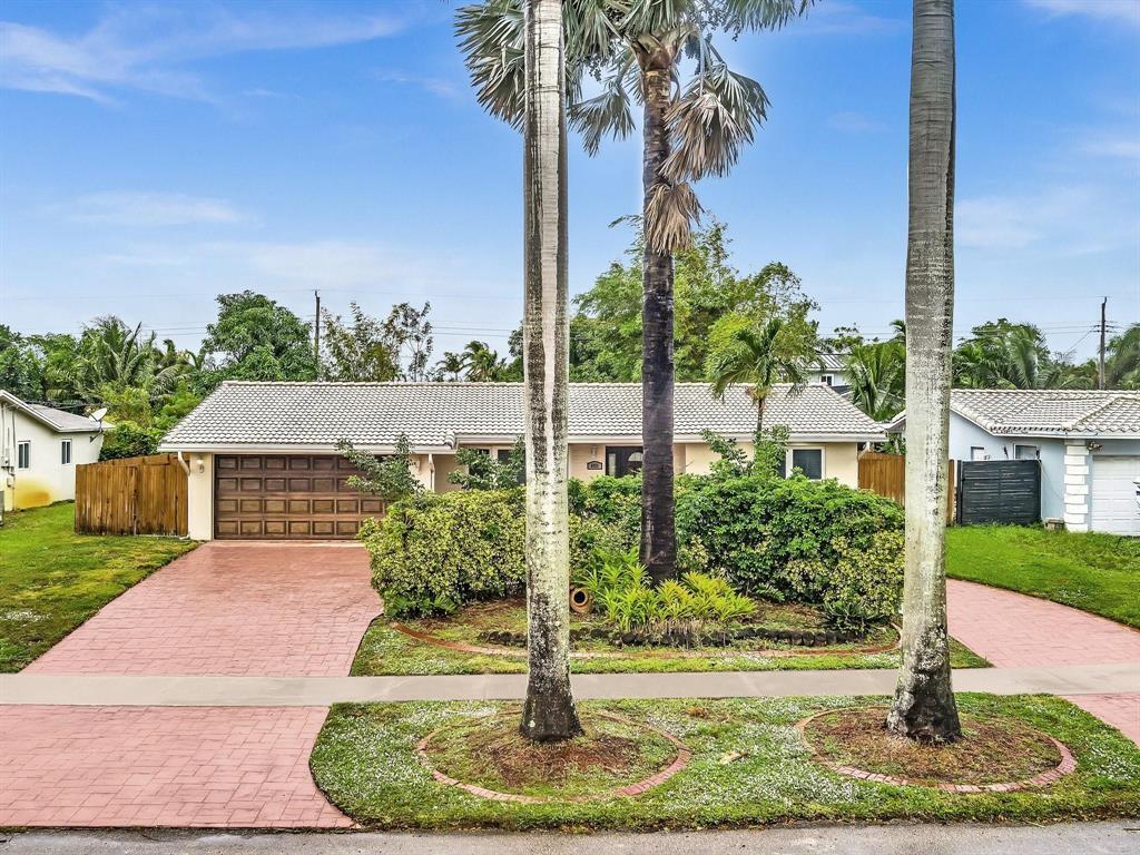 Photo of 4925 Polk Street, Hollywood, FL 33021 (MLS # B26091720)