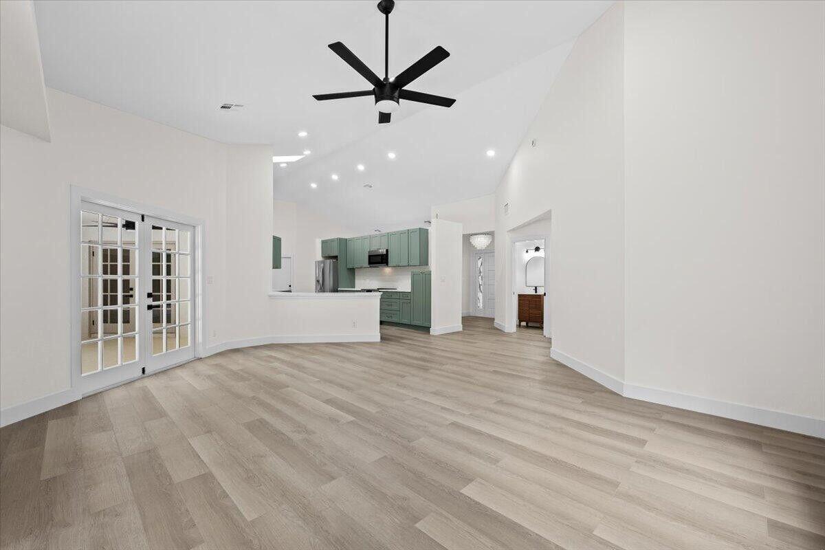 Palm Beach Country Estate - Residential