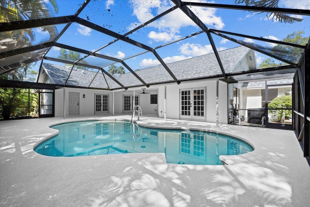 Palm Beach Country Estate - Residential