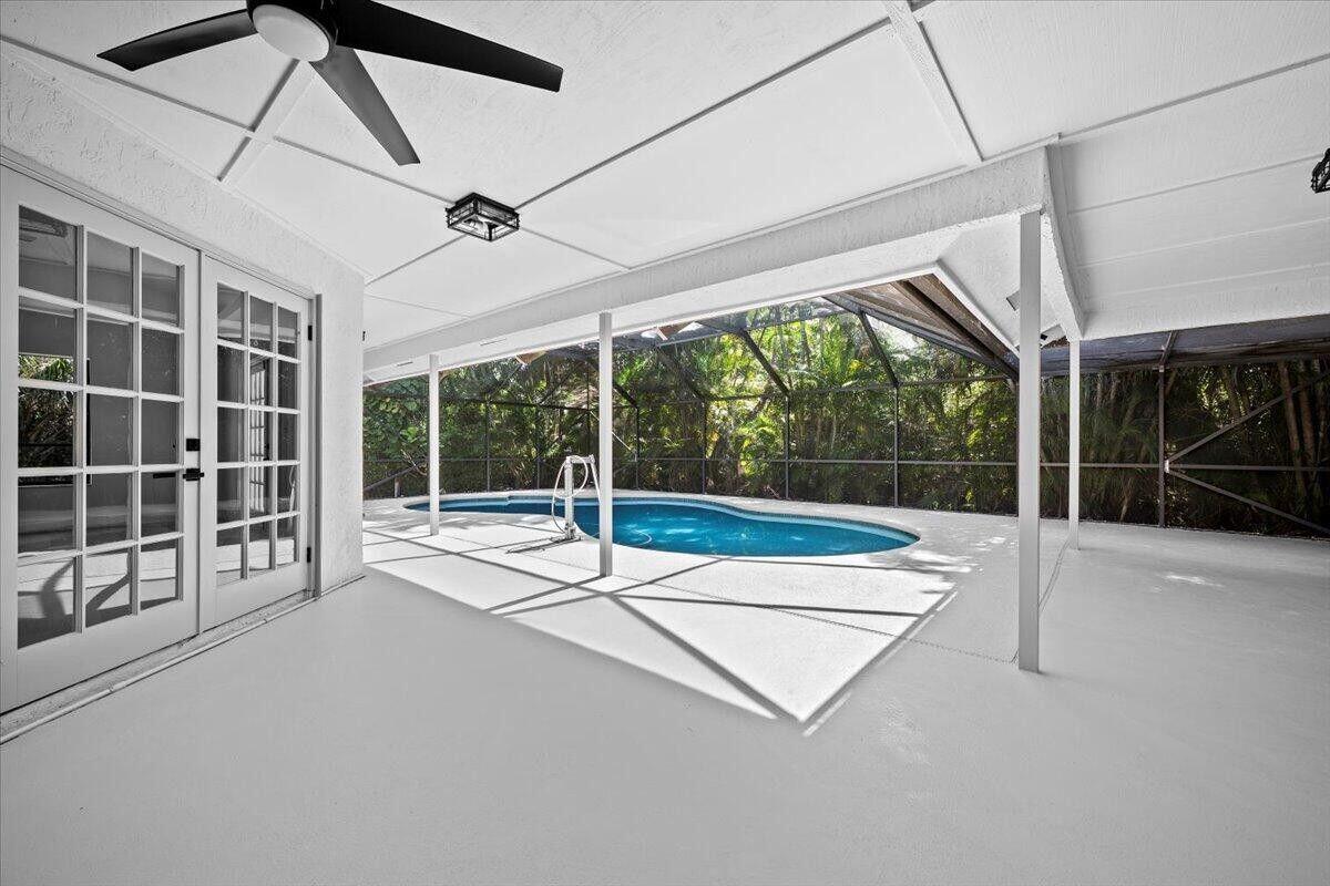 Palm Beach Country Estate - Residential