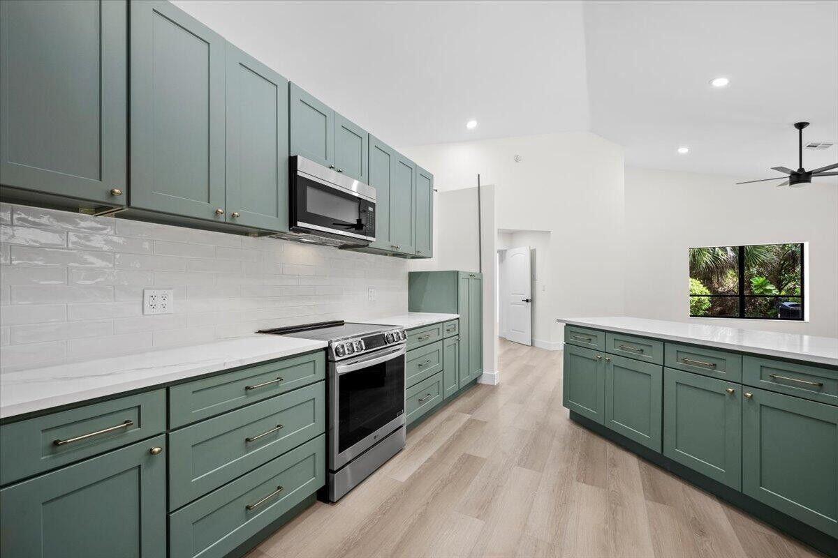 Palm Beach Country Estate - Residential