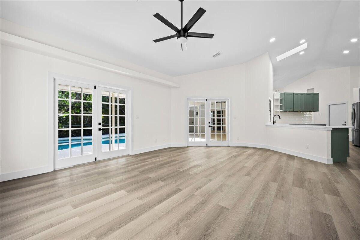 Palm Beach Country Estate - Residential