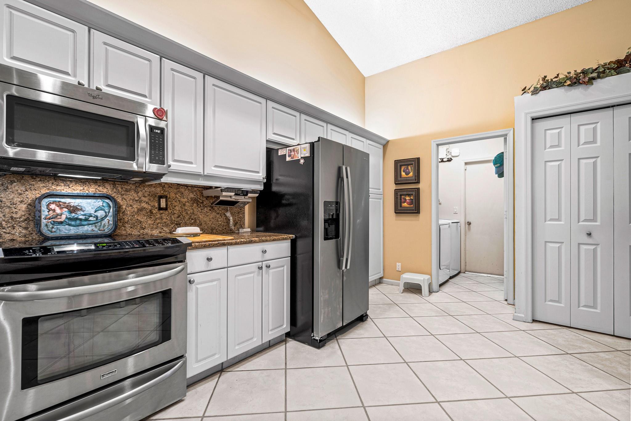 FAIRVIEW POINTE - Residential