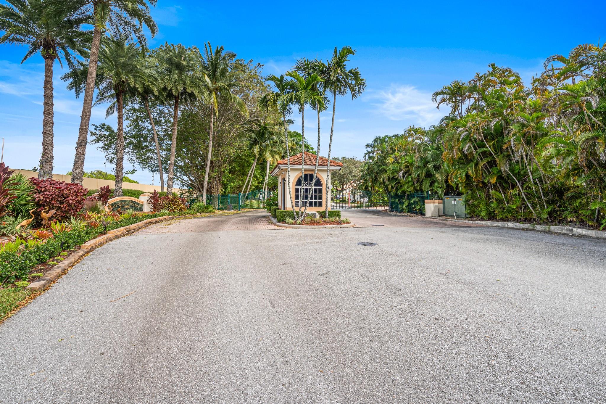 FAIRVIEW POINTE - Residential