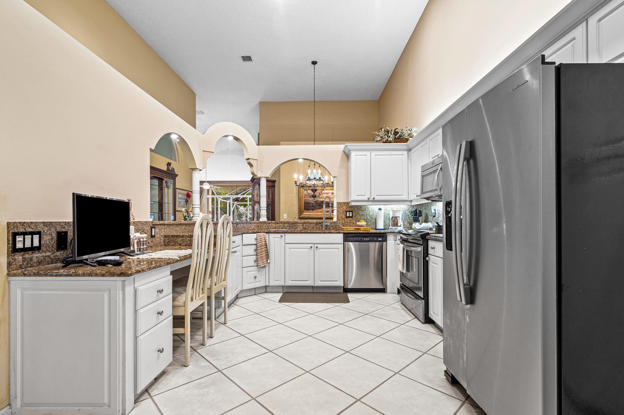 FAIRVIEW POINTE - Residential