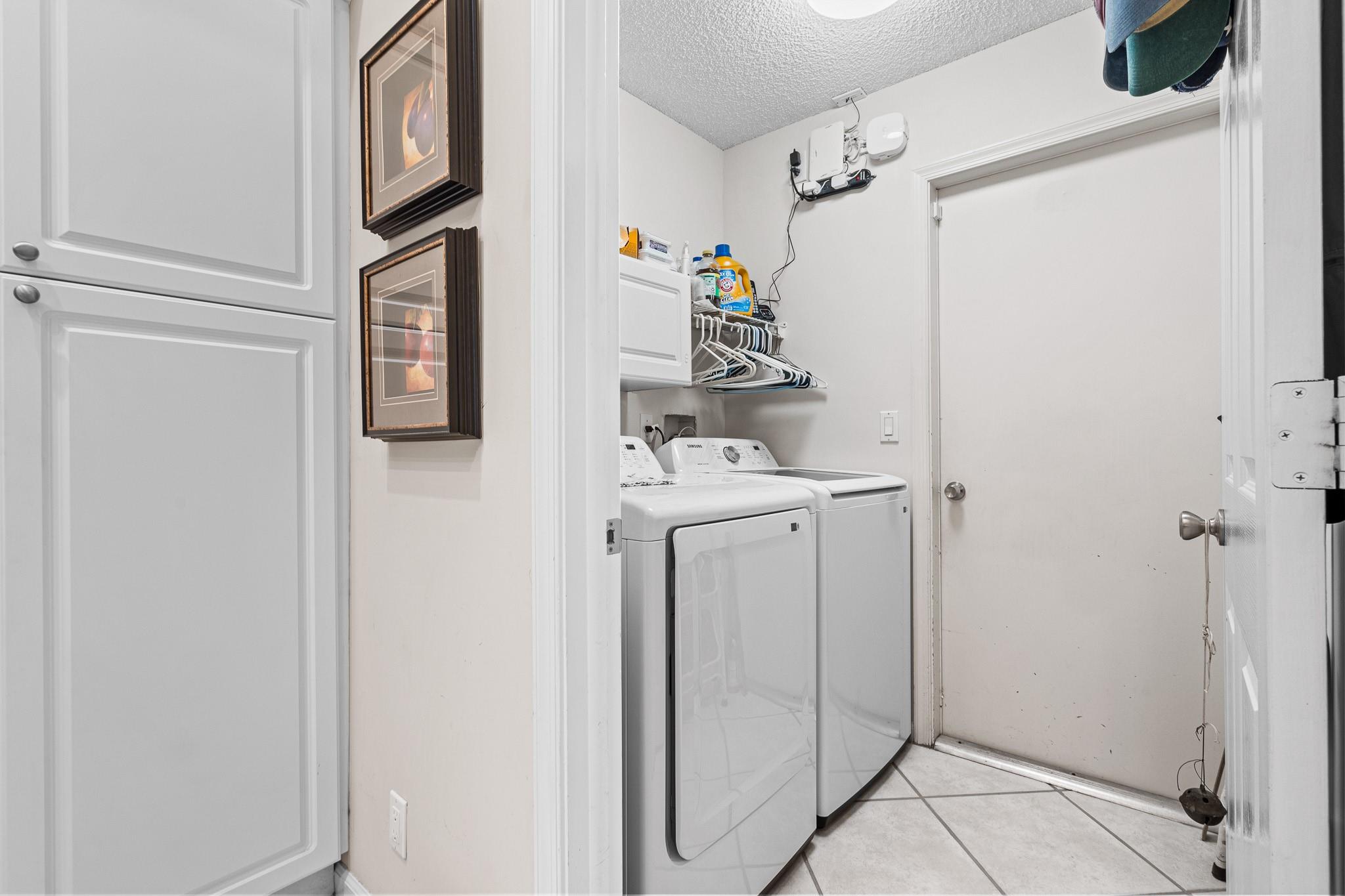 FAIRVIEW POINTE - Residential