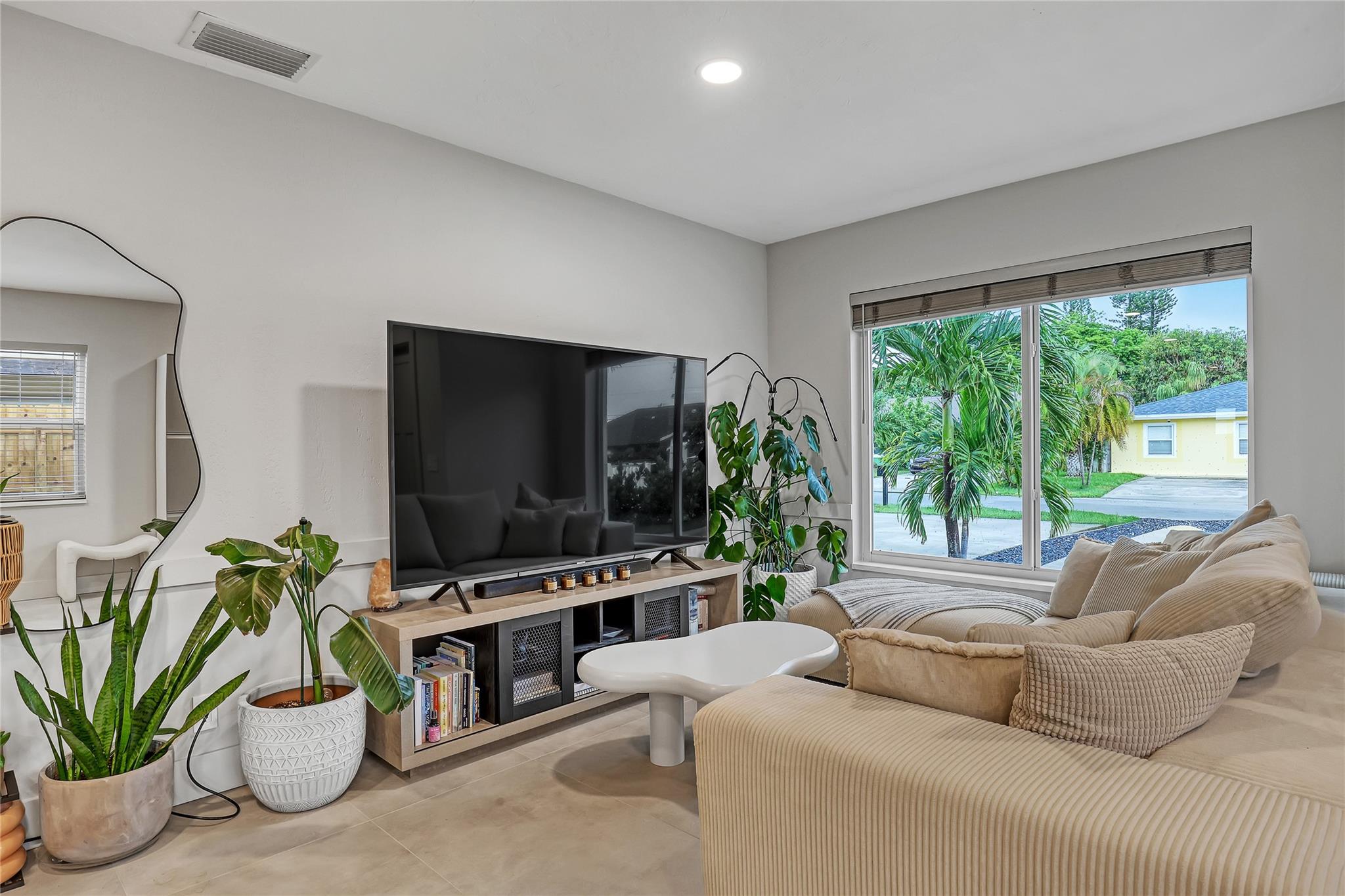 Lantana Amd - Residential Lease