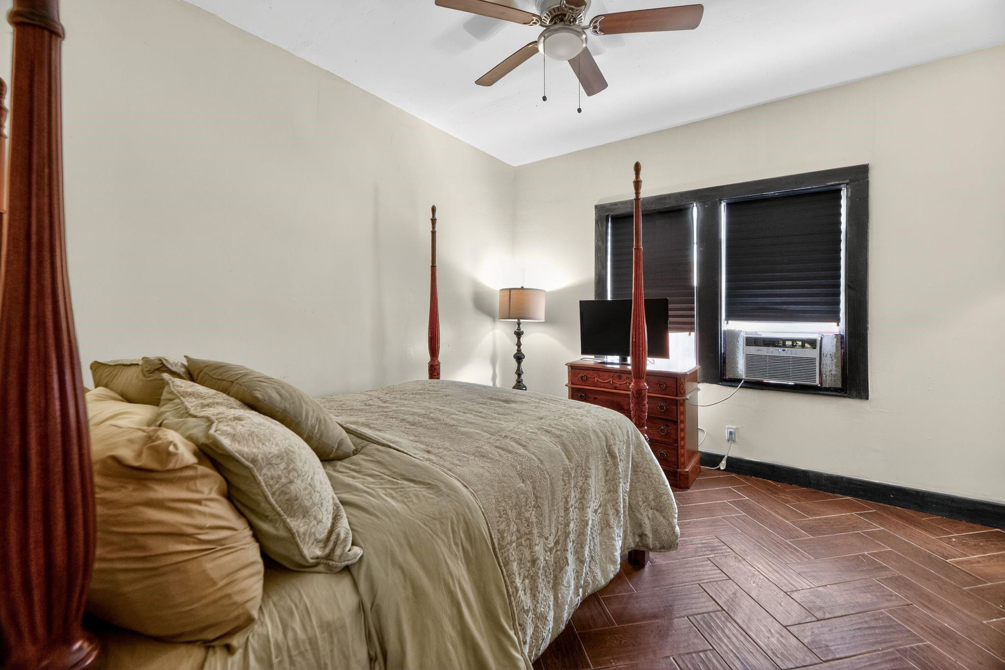 HOLLYWOOD SOUTH SIDE ADD - Residential