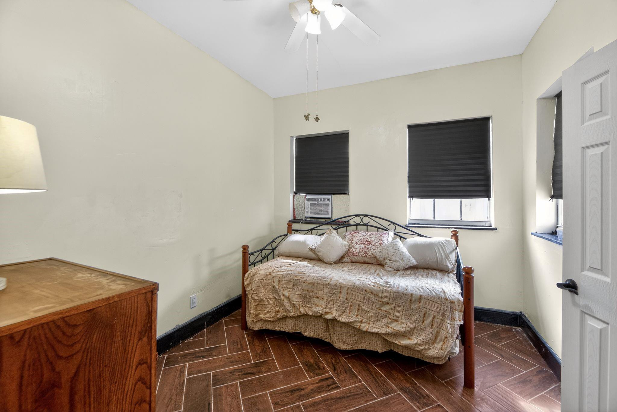 HOLLYWOOD SOUTH SIDE ADD - Residential