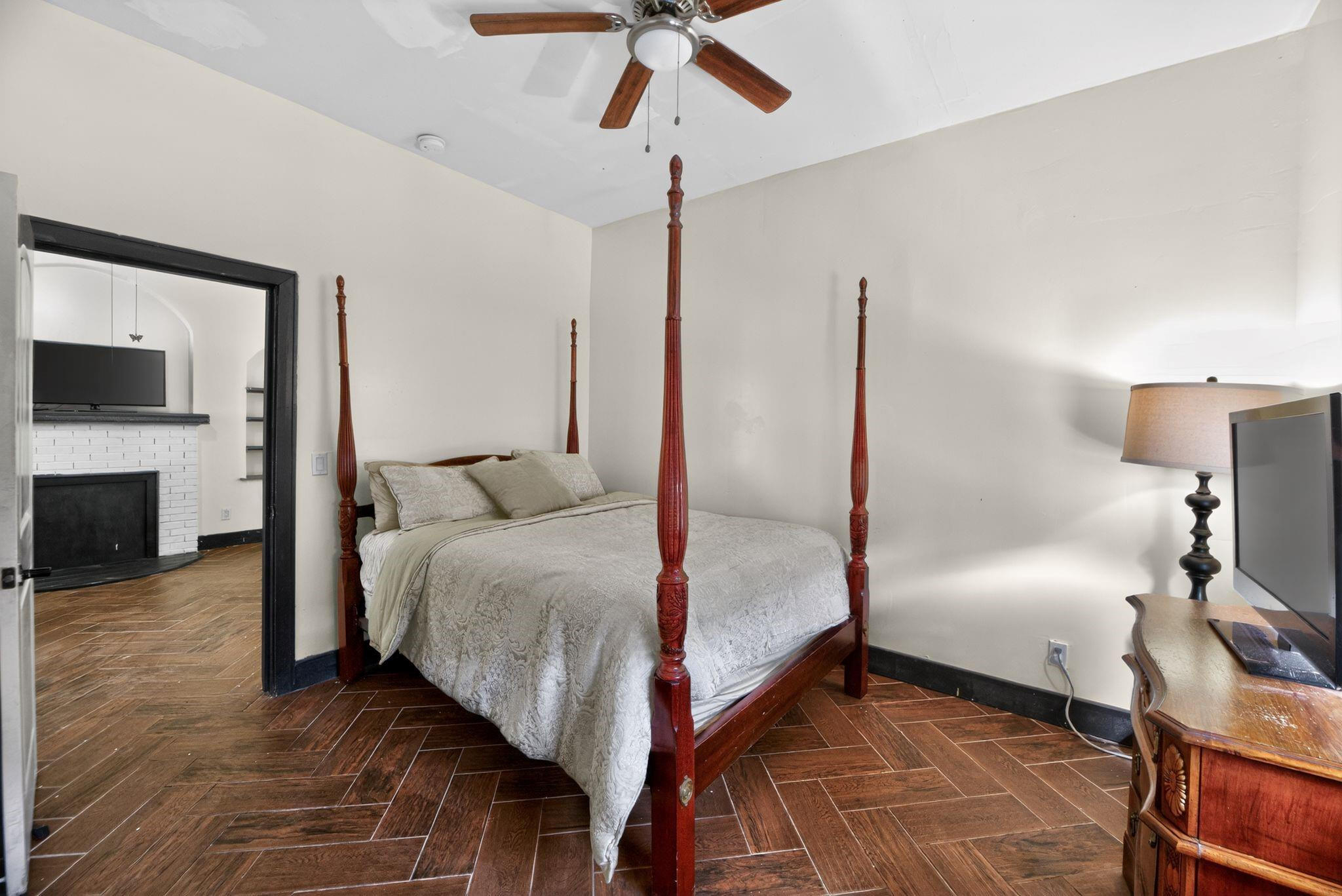 HOLLYWOOD SOUTH SIDE ADD - Residential