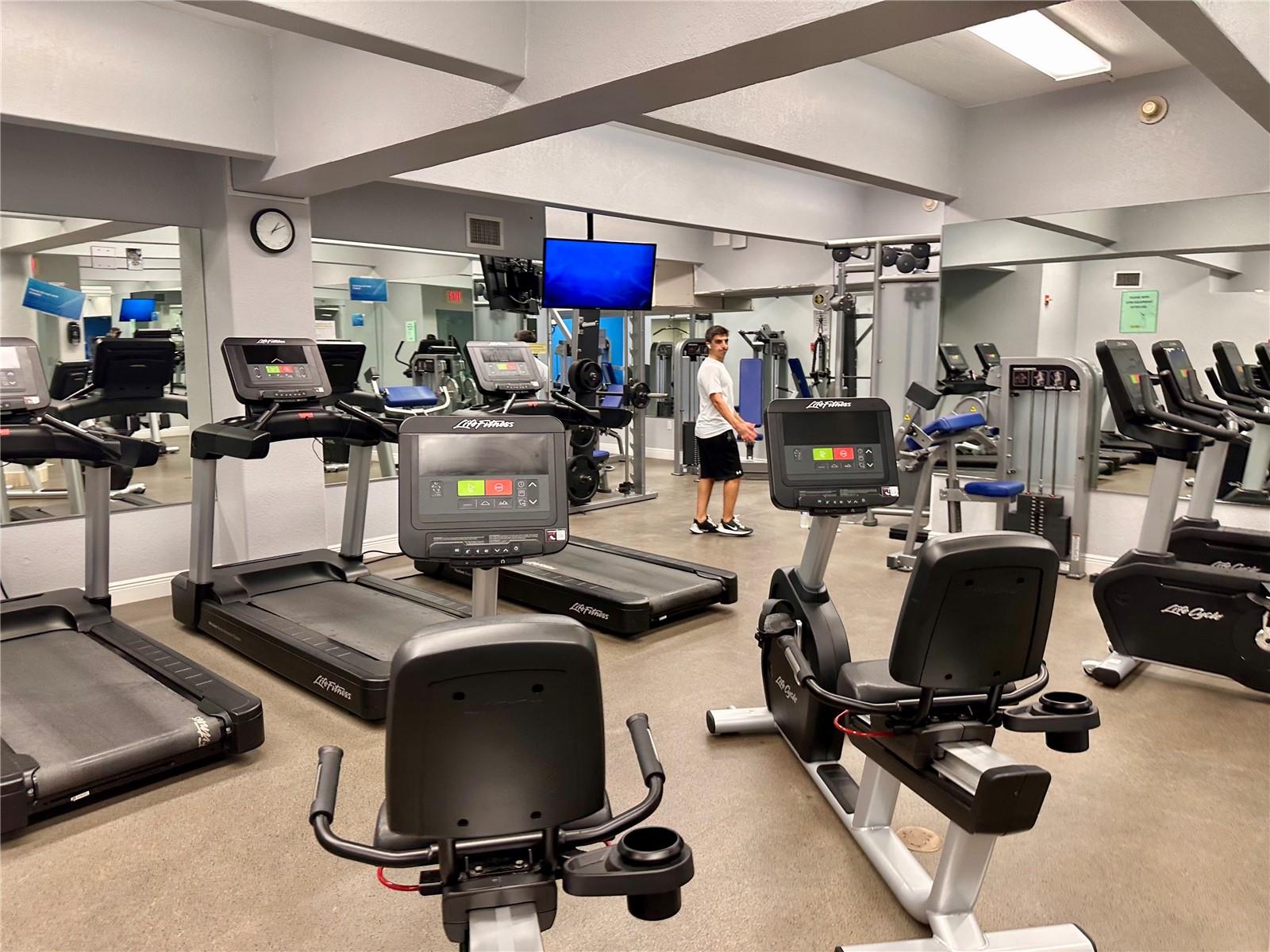 LA MER ESTATES WEST CONDO - Residential