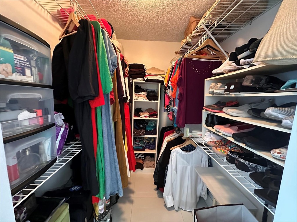 LA MER ESTATES WEST CONDO - Residential