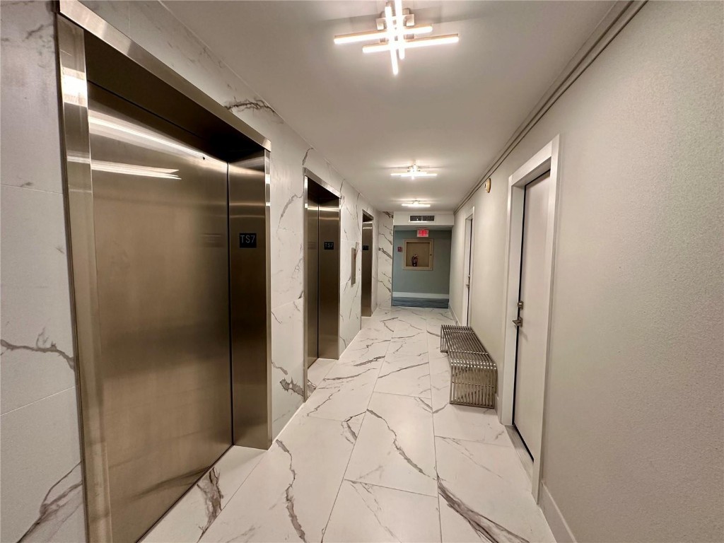 LA MER ESTATES WEST CONDO - Residential