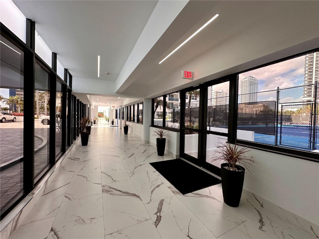 LA MER ESTATES WEST CONDO - Residential