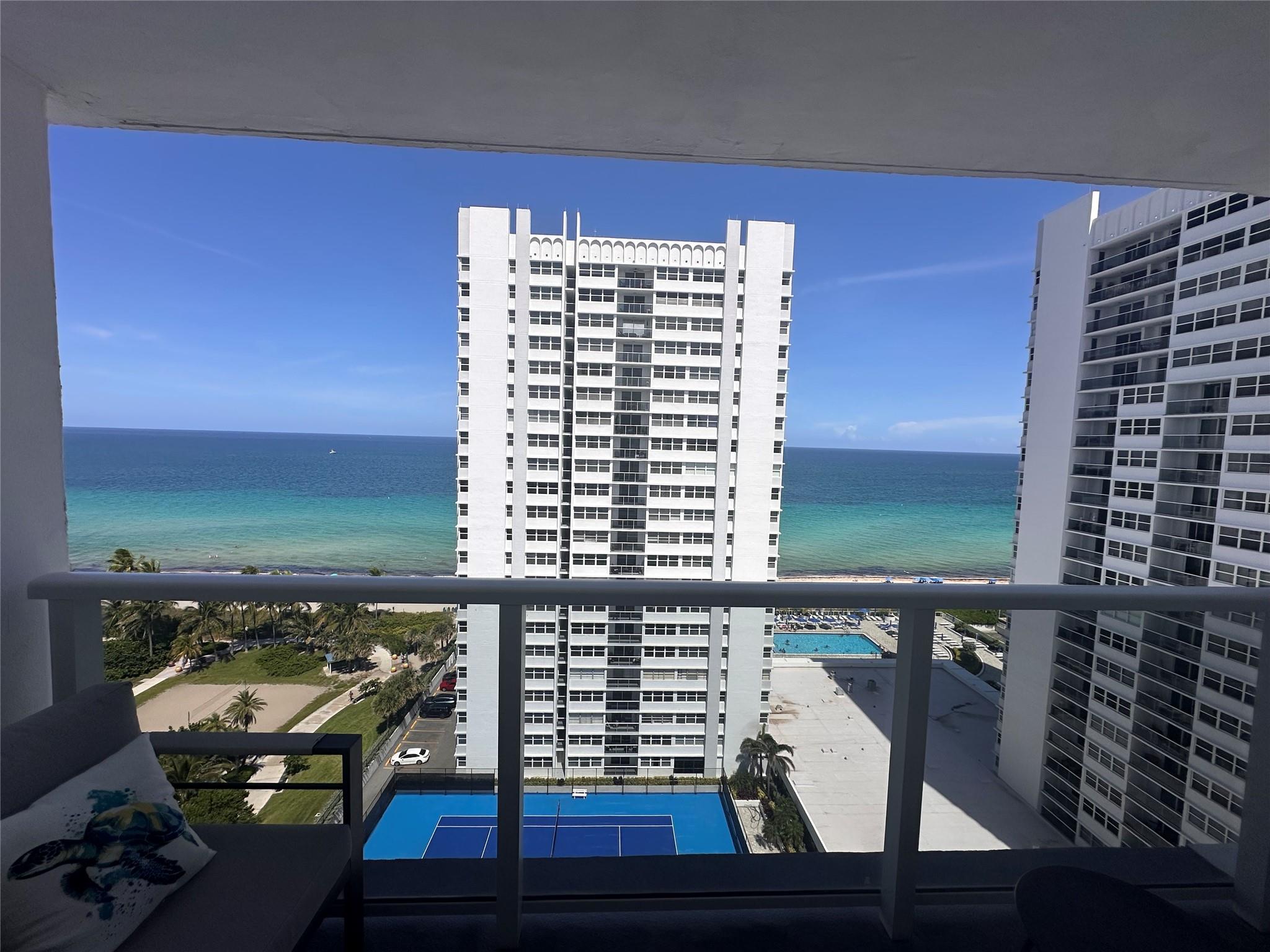 LA MER ESTATES WEST CONDO - Residential