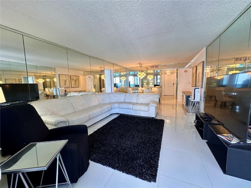 LA MER ESTATES WEST CONDO - Residential