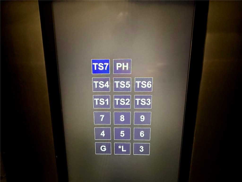 LA MER ESTATES WEST CONDO - Residential