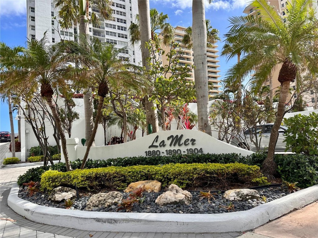 LA MER ESTATES WEST CONDO - Residential
