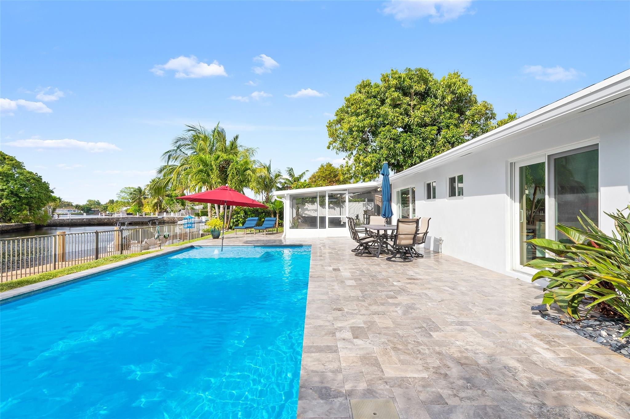 2817 NW 9th Ter